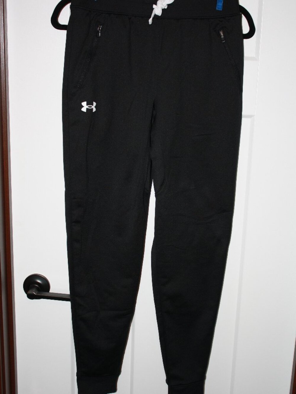 Under Armour, Loose fit Sweatpants, black, Boys size YL